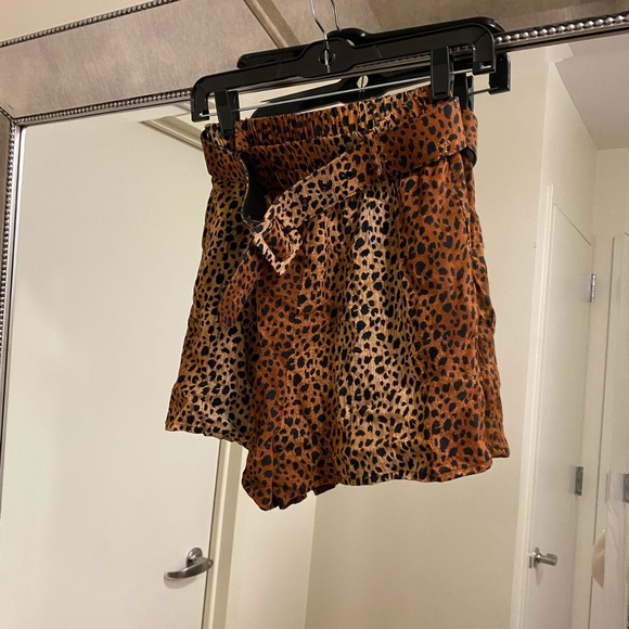 Urban Outfitters BOG Collective Leopard Shorts - Picture 3 of 7